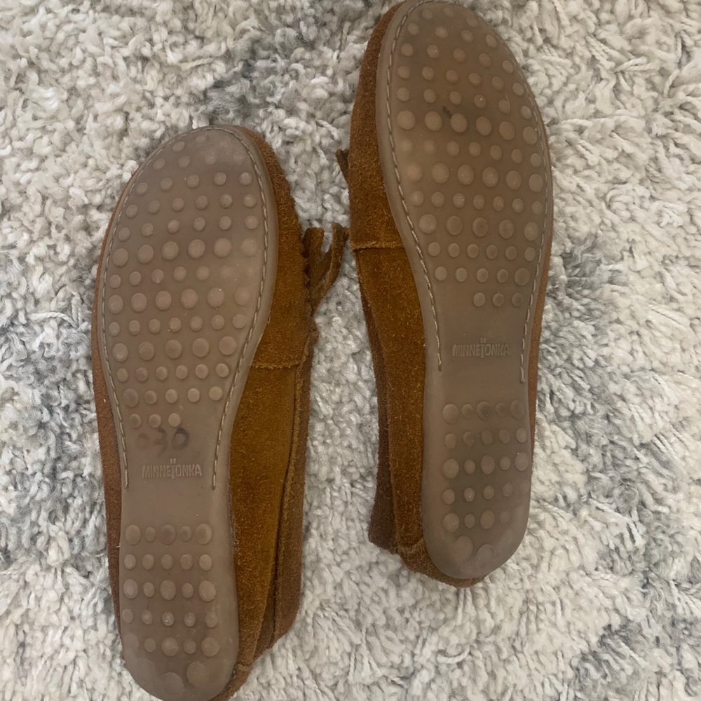 MINNETONKA Leather Moccasins - Picture 2 of 4